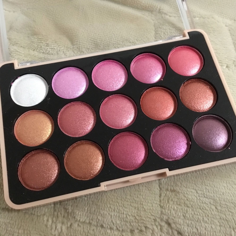 Metallic Shimmer Professional Eyeshadow Palette 15 Shade